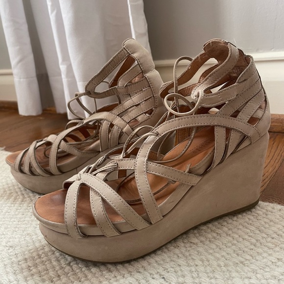 wedges - Picture 2 of 3